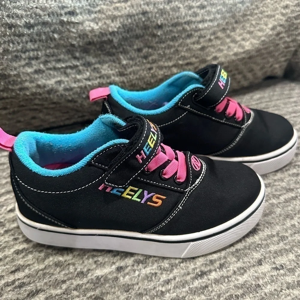 HEELYS Skate Shoes Girl's Pro 20 X2 Rainbow